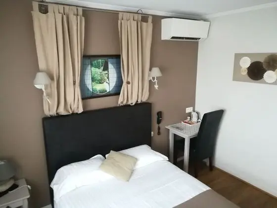 Basic Tek Büyük Yataklı Oda
