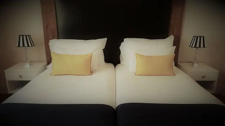 Comfort Tek Büyük veya İki Ayrı Yataklı Oda