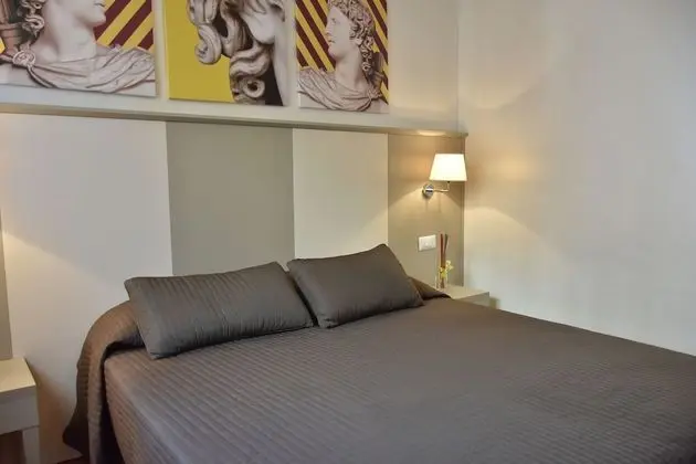 Basic Tek Büyük veya İki Ayrı Yataklı Oda