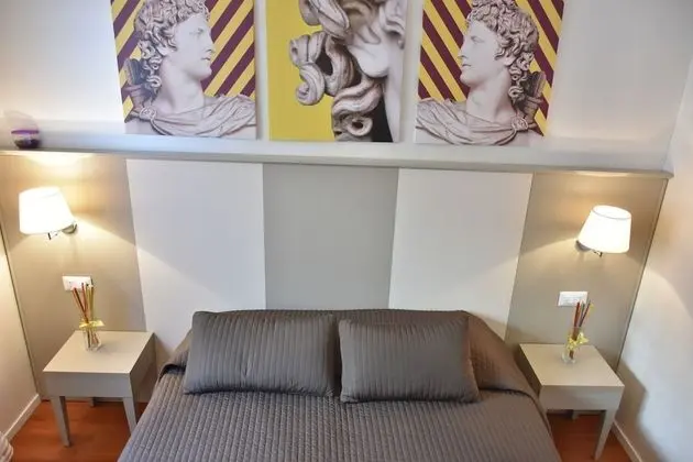 Basic Tek Büyük veya İki Ayrı Yataklı Oda