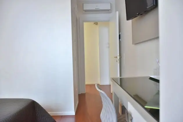 Basic Tek Büyük veya İki Ayrı Yataklı Oda