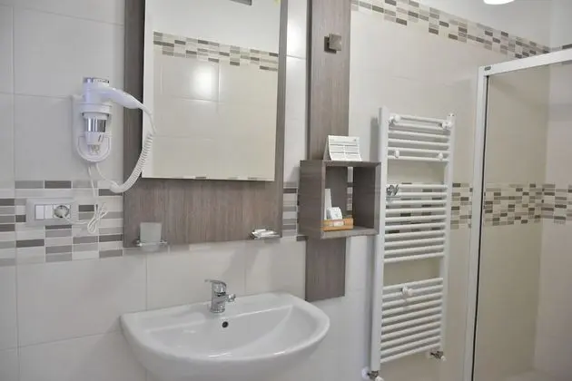 Deluxe Tek Büyük veya İki Ayrı Yataklı Oda