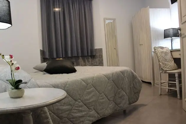 Dört Kişilik Oda, Deniz Manzaralı