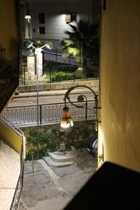Üç Kişilik Oda, Şehir Manzaralı