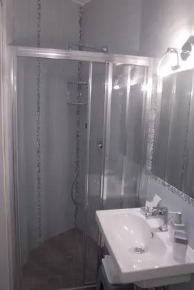 Üç Kişilik Oda, Şehir Manzaralı