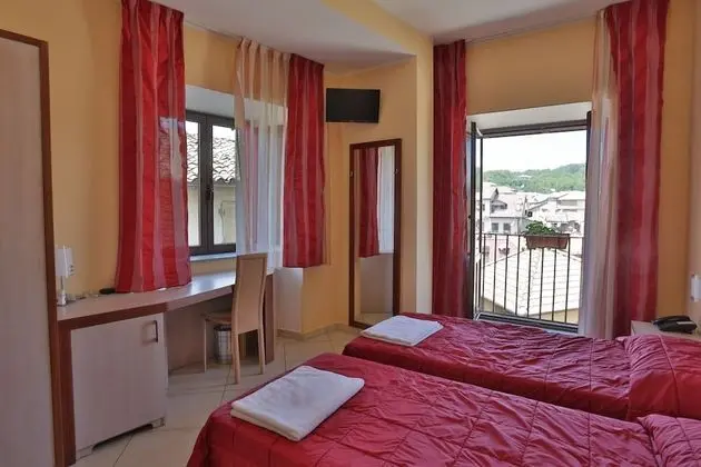 Comfort Tek Büyük Yataklı Oda