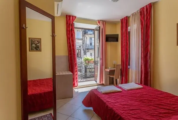 Comfort Tek Büyük Yataklı Oda