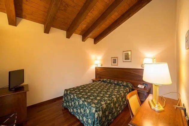 Economy Tek Büyük Yataklı Oda