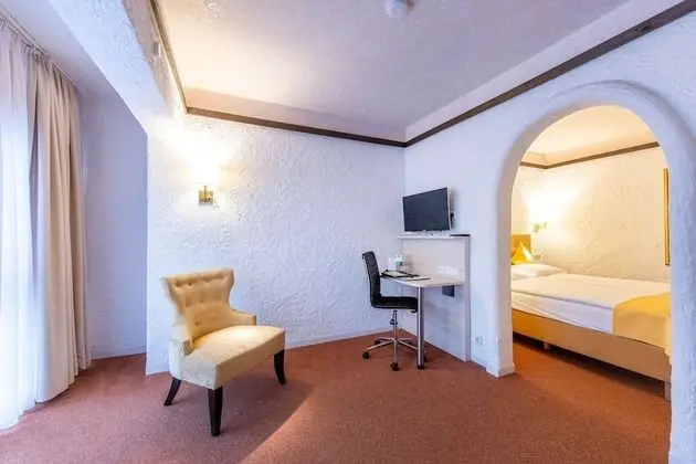 Comfort Tek Büyük veya İki Ayrı Yataklı Oda