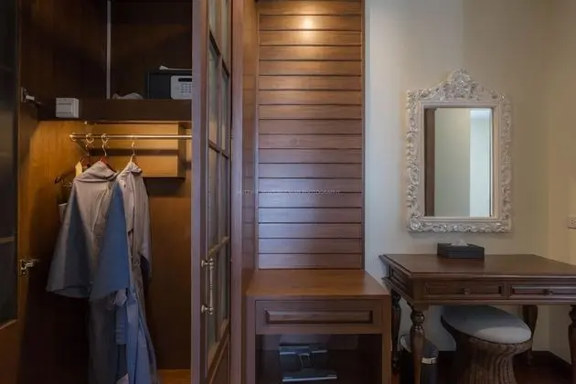 Premium  Executive Room with Bathtub