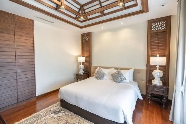Premium  Executive Room with Bathtub