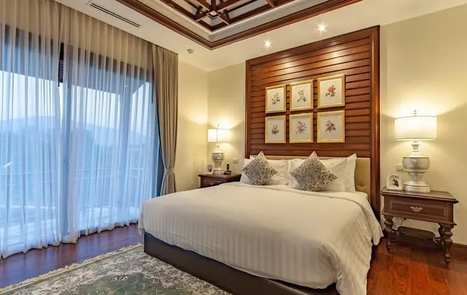 Premium  Executive Room with Bathtub