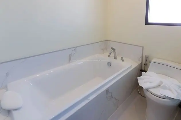 Premium  Executive Room with Bathtub