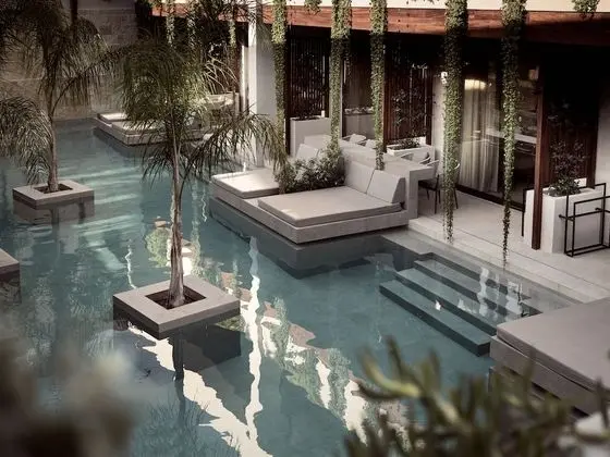 Family Süit, Havuz Kullanımı (Friends and Family Swim Up Suite)