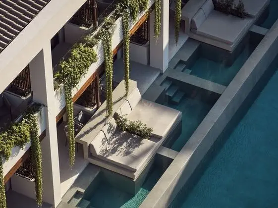 Swim up Pool Suite