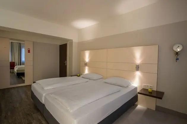 Comfort Tek Büyük Yataklı Oda