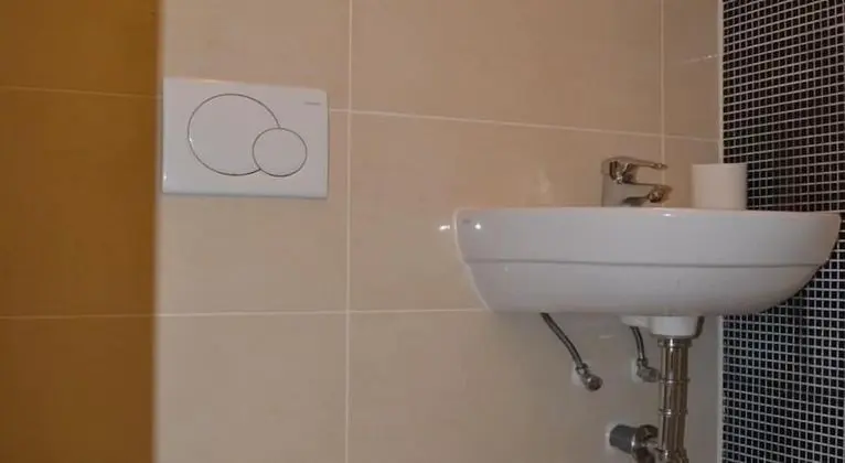 Basic Oda, 1 Çift Kişilik Yatak, Ortak Banyo