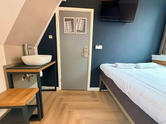 Basic Oda, 1 Çift Kişilik Yatak, Ortak Banyo