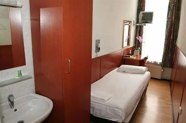 Basic Tek Kişilik Oda, 1 Tek Kişilik Yatak, Ortak Banyo