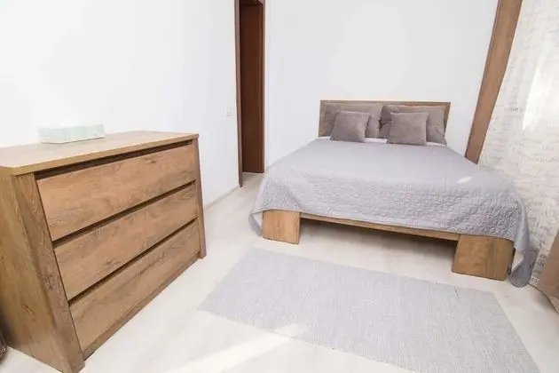 Basic Tek Büyük Yataklı Oda