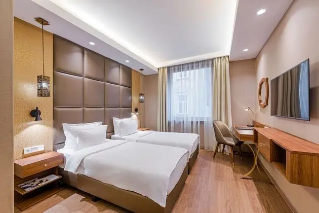 Standard Büyük Yataklı Tek Kişilik Oda