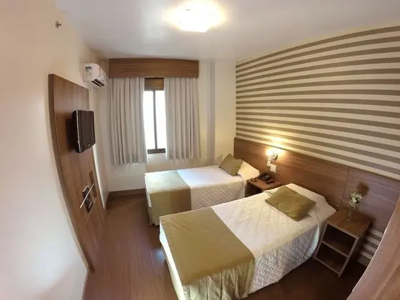 Quarto Twin Standard