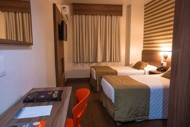 Quarto Twin Standard