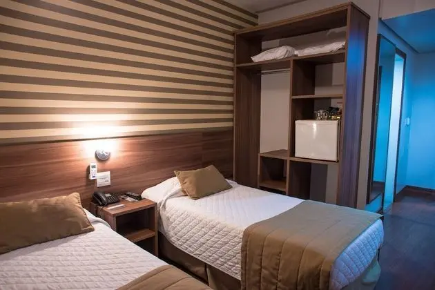 Quarto Twin Standard