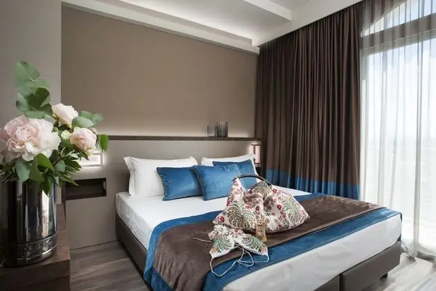 Deluxe Tek Büyük Yataklı Oda