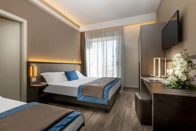 Deluxe Üç Kişilik Oda
