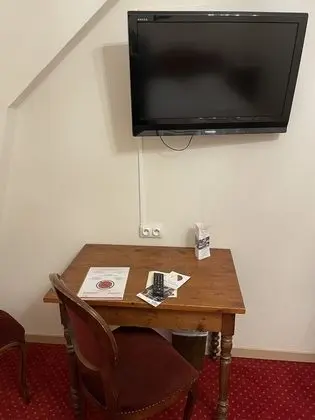 Üç Kişilik Oda
