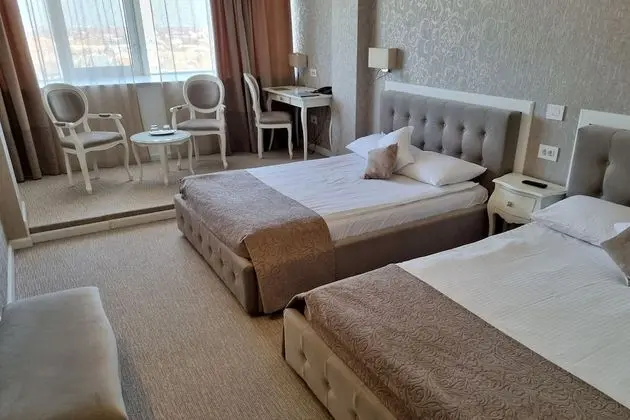 Deluxe Family PLUS Room