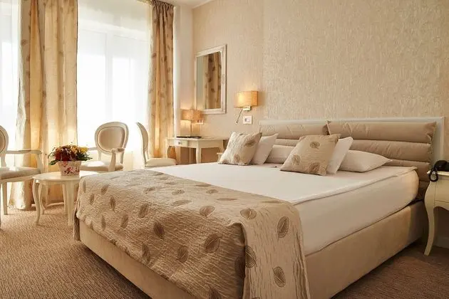 Deluxe Tek Büyük Yataklı Oda, Nehir Manzaralı