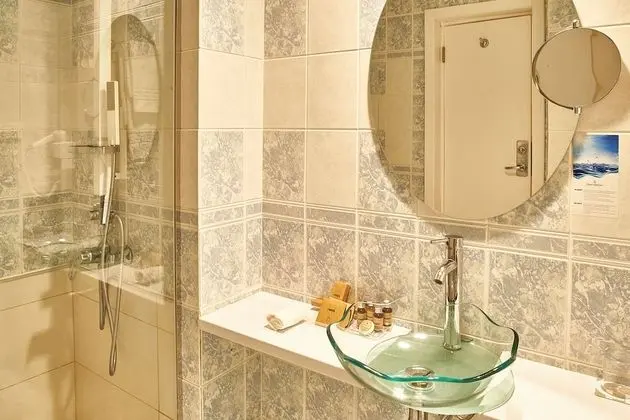 Deluxe Tek Büyük Yataklı Oda, Nehir Manzaralı