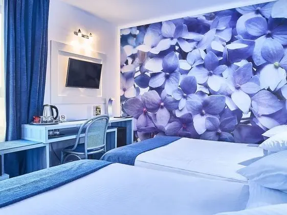 Standard Family PLUS Room