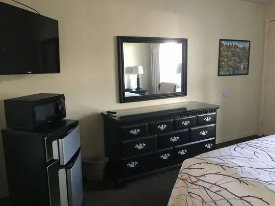 Standard Oda, 1 Büyük (Queen) Boy Yatak