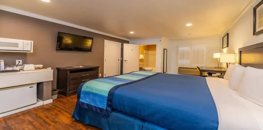 Accessible Annex King
