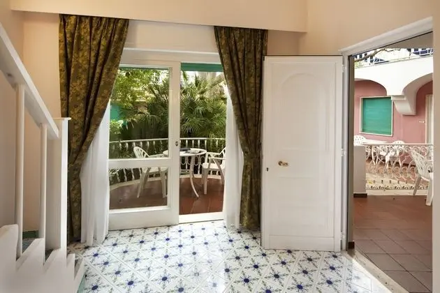 Junior Süit, Bahçe Manzaralı