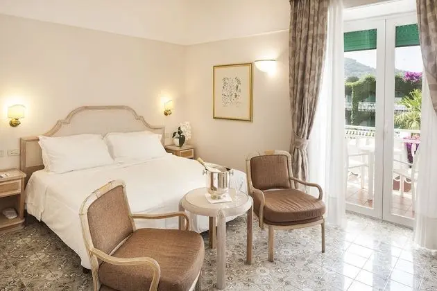 Superior Büyük Yataklı Tek Kişilik Oda