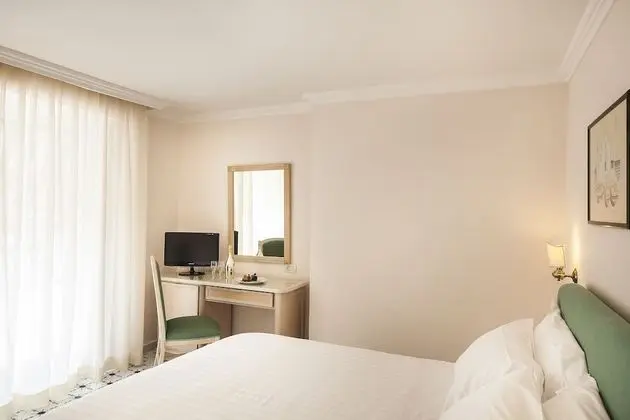 Superior Büyük Yataklı Tek Kişilik Oda