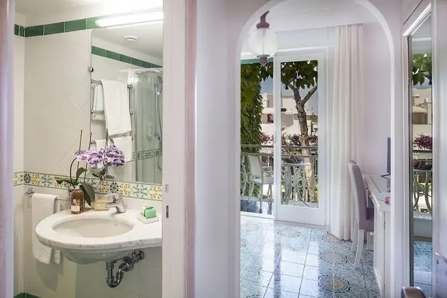 Superior Büyük Yataklı Tek Kişilik Oda