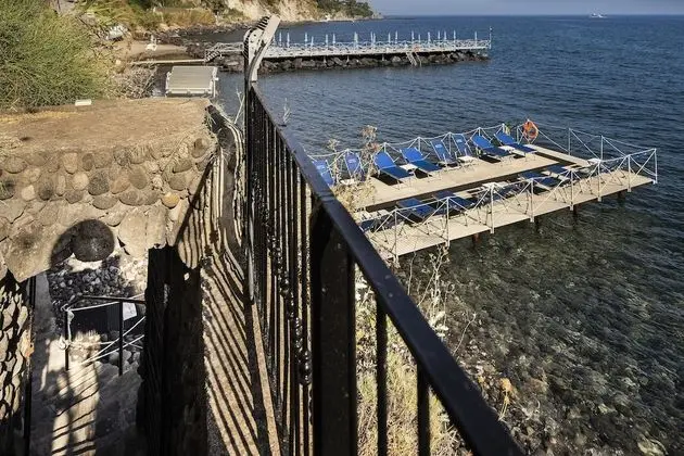 Comfort Tek Büyük Yataklı Oda, Deniz Manzaralı