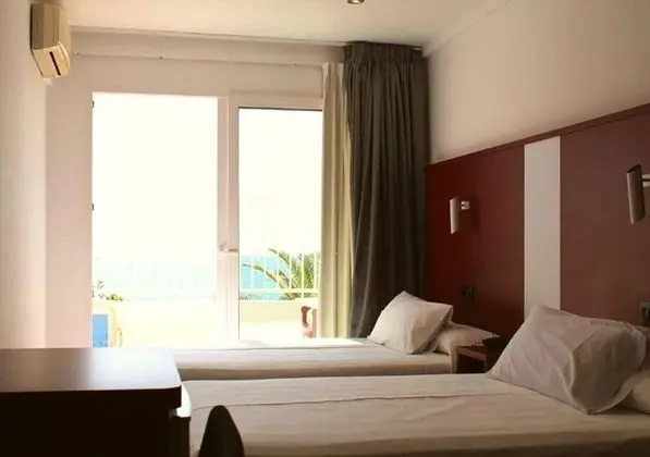 Tek Büyük Yataklı Oda (cama extra niño)