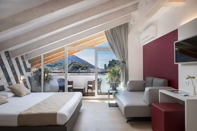 Camera Junior Suite con letto matrimoniale o 2 letti singoli, balcone
