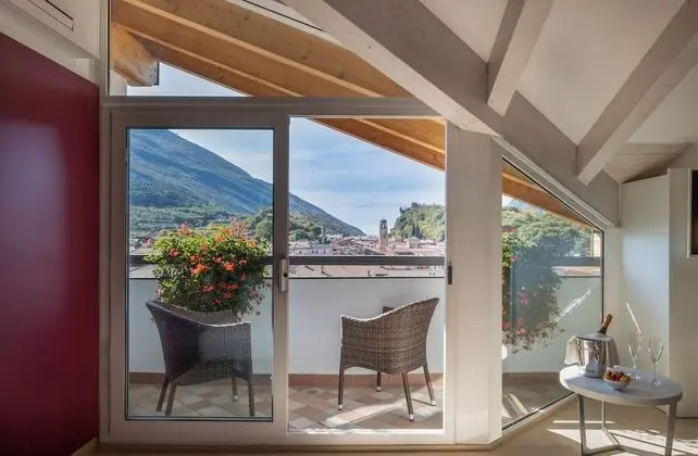 Camera Junior Suite con letto matrimoniale o 2 letti singoli, balcone