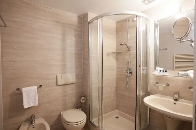 Superior Tek Büyük veya İki Ayrı Yataklı Oda, Balkon