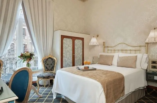 Superior Tek Büyük veya İki Ayrı Yataklı Oda