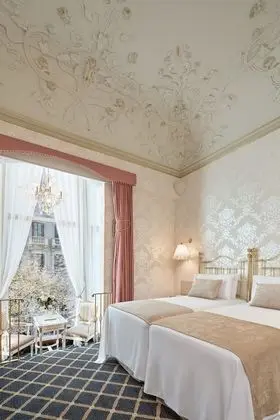 Superior Tek Büyük veya İki Ayrı Yataklı Oda