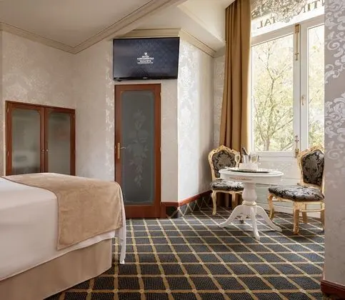 Superior Tek Büyük veya İki Ayrı Yataklı Oda