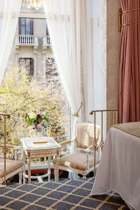 Superior Tek Büyük veya İki Ayrı Yataklı Oda